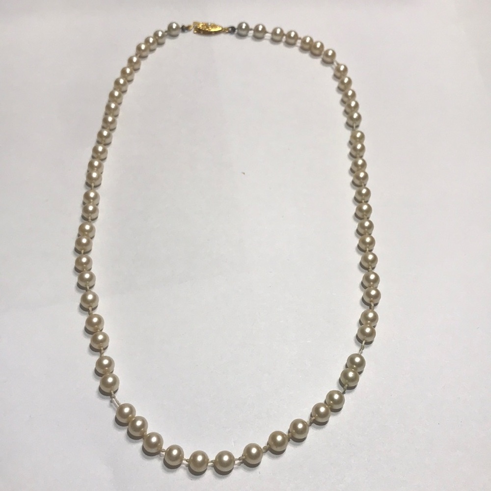 Costume Pearl necklace